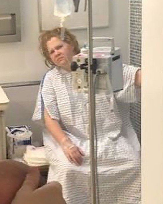 Amy Schumer in hospital