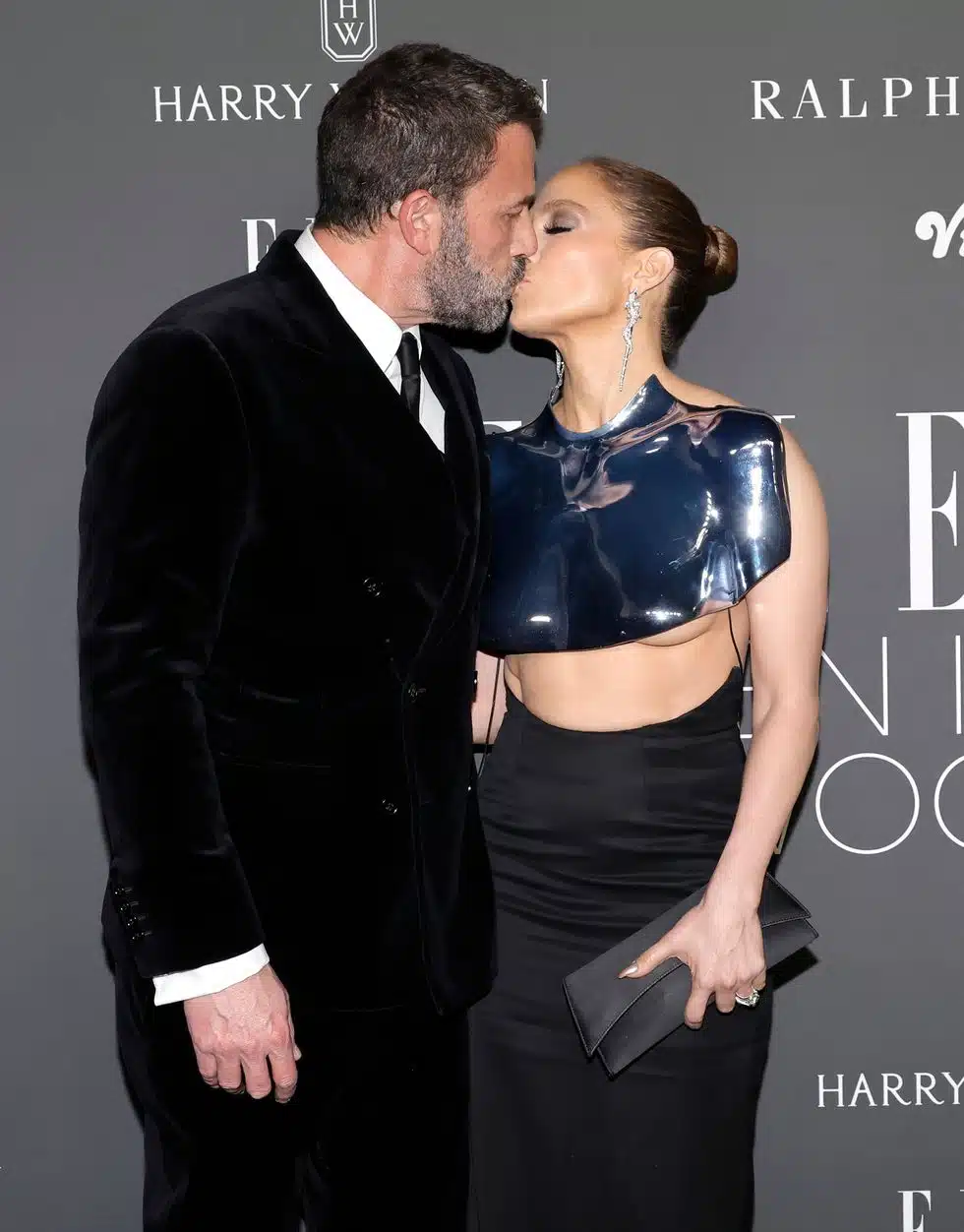 Top 5 Celebrity Kisses of 2023: Ben Affleck and Jennifer Lopez kiss