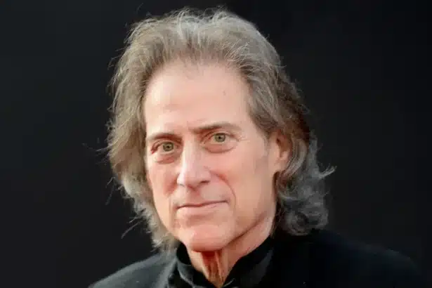 Richard Lewis,